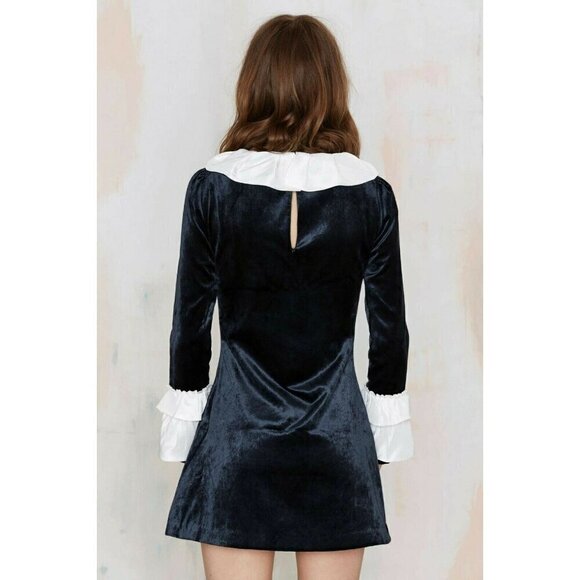 Nasty Gal To Be Adored Aga A-Line Ruffle Sleeve Velvet Dress - Picture 6 of 11